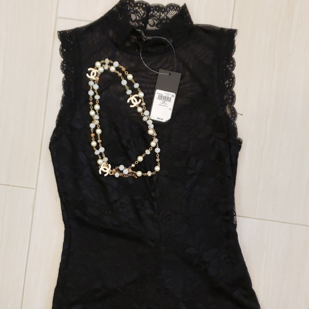 Guess - Picture 3 of 5